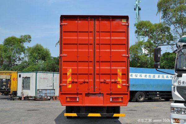东风 天龙重卡 220马力 6X2 厢式载货车(DFL1203A2)外观图（5/46）