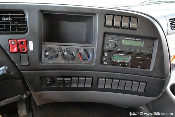 东风 天龙重卡 220马力 6X2 厢式载货车(DFL1203A2)驾驶室图（17/32）