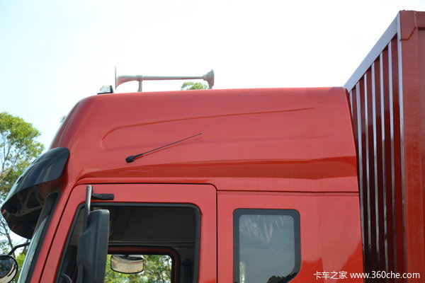 东风柳汽 霸龙重卡 280马力 8X4 厢式载货车(LZ5311JSQQELA)外观图（28/39）