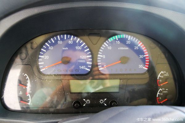 东风 天锦中卡 160马力 4X2 载货车(底盘)(DFL5160XXYBX2A)驾驶室图（8/20）