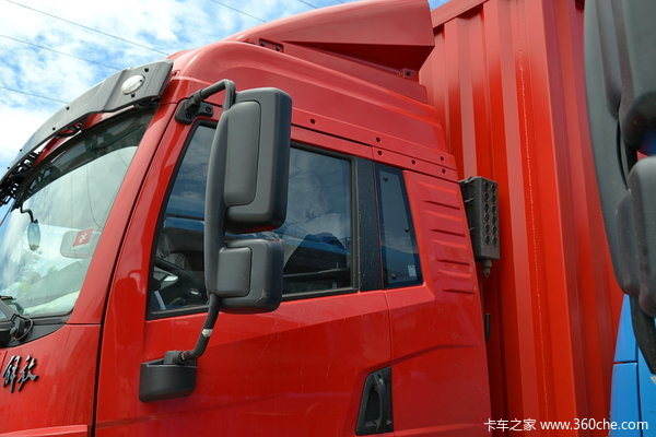 青岛解放 龙V中卡 220马力 6X2 排半厢式载货车(CA5250XXYPK2L7T3E4A80-3)外观图（36/48）