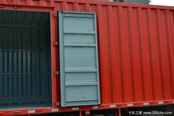 青岛解放 龙V中卡 220马力 6X2 排半厢式载货车(CA5250XXYPK2L7T3E4A80-3)驾驶室图（52/74）