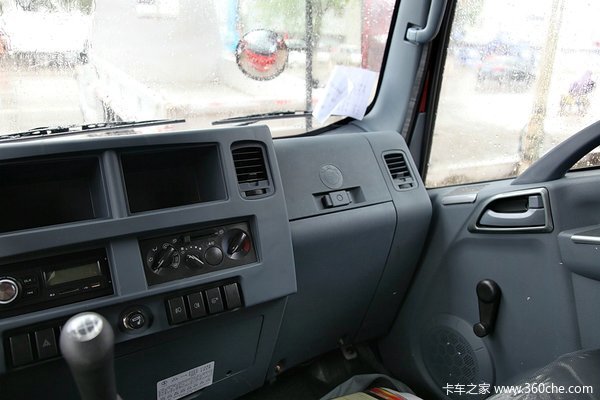 重汽王牌 7系轻卡 63马力 4X2 自卸车(CDW4010PD3A2)驾驶室图（22/33）