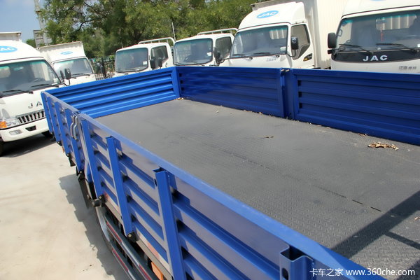 江淮 威铃 120马力 4X2 5.2米单排栏板式载货车(HFC5056XXYP91K2C5)上装图（9/11）