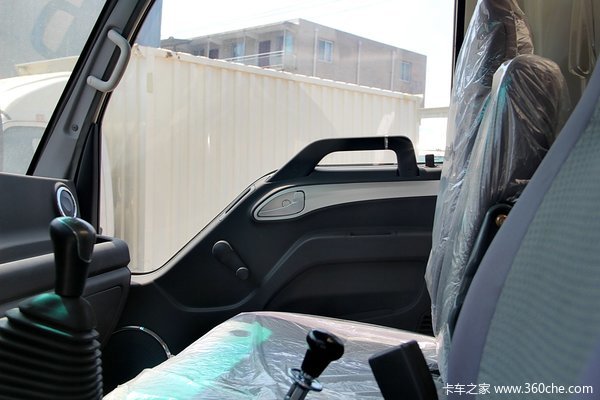 江淮 威铃 120马力 4X2 5.2米单排厢式载货车(HFC5056XXYP91K2C5)驾驶室图（22/42）