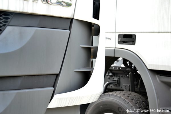 奔驰 Actros重卡 408马力 8X4 载货车(型号4141底盘)外观图（23/55）