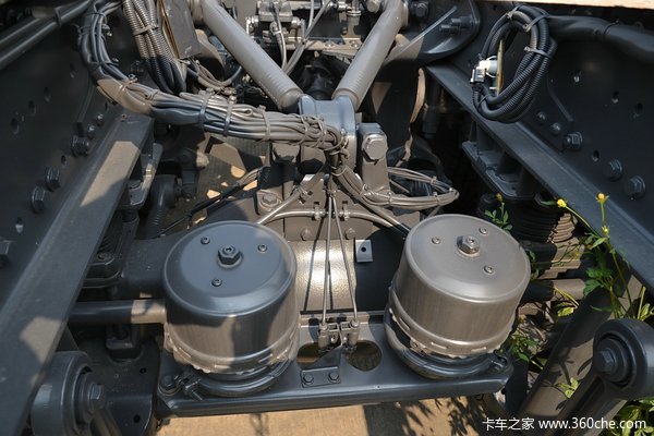 奔驰 Actros重卡 408马力 8X4 载货车(型号4141底盘)底盘图（50/74）