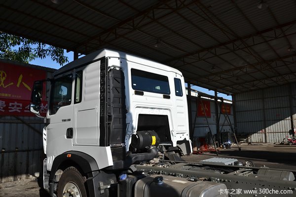 中国重汽 HOWO T5G 280马力 6X4 载货车(ZZ1257M584GD1)外观图（9/17）