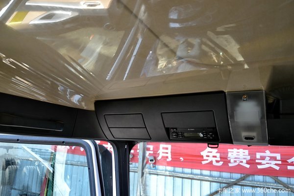 中国重汽 HOWO T5G 280马力 6X4 载货车(ZZ1257M584GD1)驾驶室图（13/49）