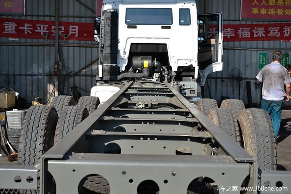 中国重汽 HOWO T5G 280马力 6X4 载货车(ZZ1257M584GD1)底盘图（24/43）