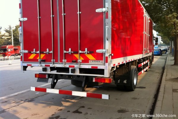 东风 天龙重卡 245马力 6X2 厢式载货车(DFL5253XXYAX1C)上装图（2/14）