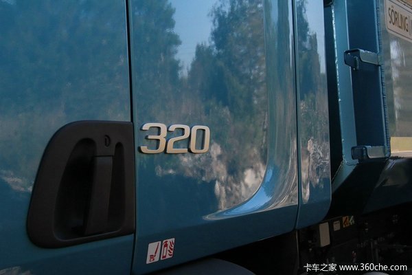 沃尔沃 FE重卡 320马力 6X2 自卸车外观图（12/16）