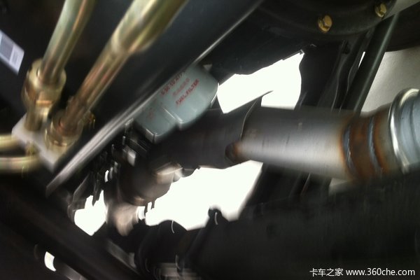 东风 天龙重卡 320马力 8X4 危险品载货车底盘(DFL1311A10)底盘图（5/22）