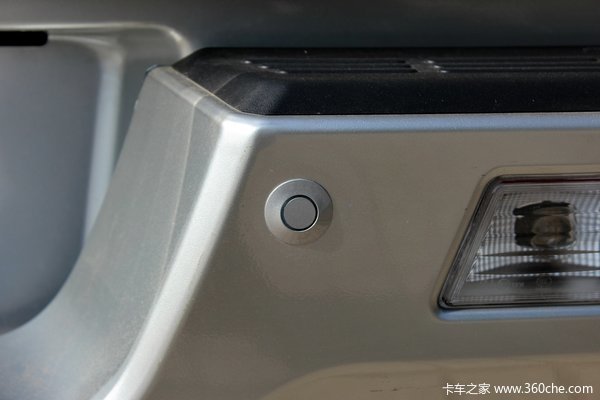 2014款郑州日产 东风锐骐 豪华型 3.0L柴油 四驱 双排皮卡驾驶室图（21/25）