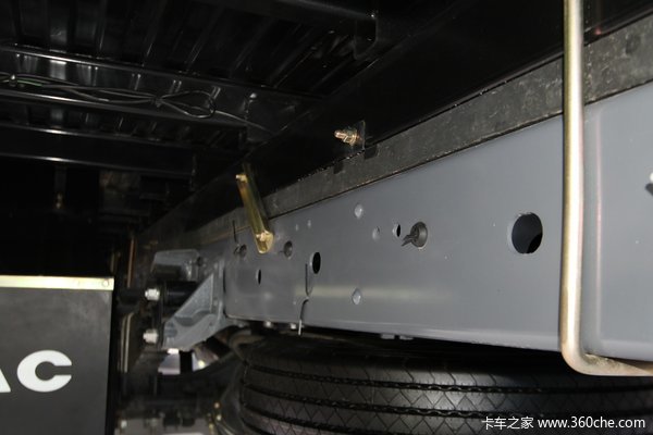 江淮 帅铃W 160马力 4X2 4.825米排半栏板载货车(HFC1081P71K1C6)底盘图（19/27）