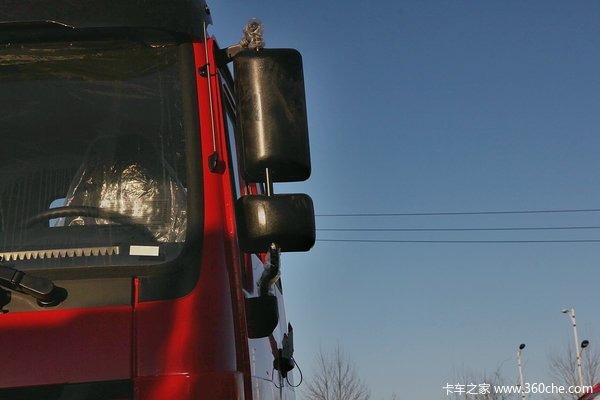 北奔 NG80系列重卡 300马力 6X4 LNG载货车底盘(ND1250BG5J6Z00)外观图（16/28）