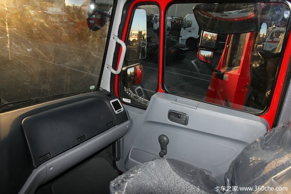 北奔 NG80系列重卡 300马力 6X4 LNG载货车底盘(ND1250BG5J6Z00)驾驶室图（20/20）