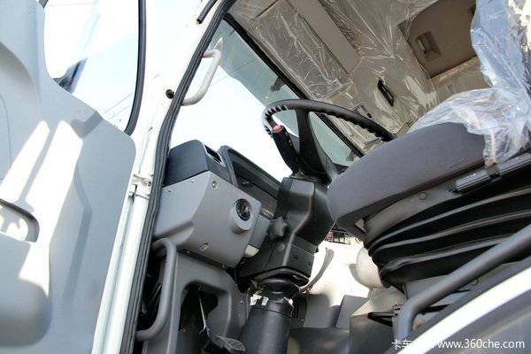 北奔 NG80系列重卡 300马力 4X4 越野载货车(ND12502B41J)驾驶室图（3/29）