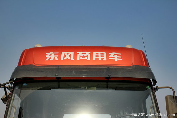 东风 天龙重卡 315马力 8X4 载货车(DFL1311A10)外观图（11/26）