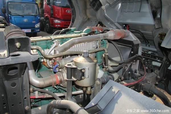 青岛解放 龙V中卡 150马力 4X2 排半栏板载货车(CA1120PK2L2E4A80)底盘图（17/64）