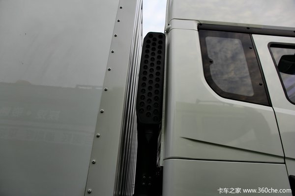 陕汽 德龙X3000 245马力 6X2 厢式载货车(SX5256XXY4K549)外观图（19/20）
