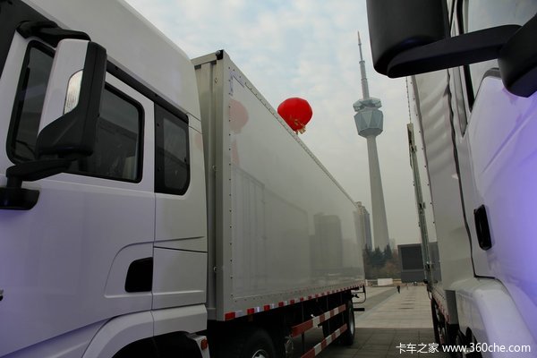 陕汽 德龙X3000 245马力 6X2 厢式载货车(SX5256XXY4K549)上装图
