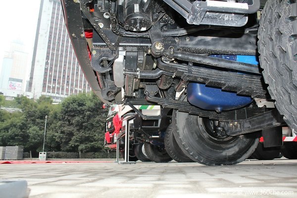 红岩 金刚重卡 310马力 6X4 自卸车(CQ3255TRG384)底盘图（2/26）