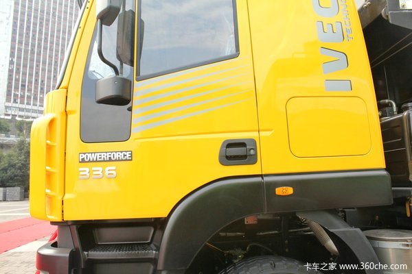 红岩 新金刚重卡 336马力 6X4 自卸车(U型斗新型渣土车)(CQ3255HTG384)外观图（24/27）