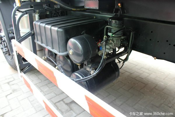 红岩 新金刚重卡 336马力 6X4 自卸车(U型斗新型渣土车)(CQ3255HTG384)底盘图（9/40）