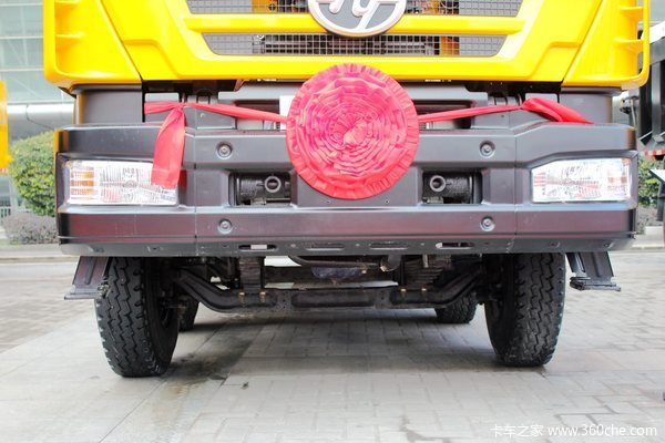 红岩 新金刚重卡 300马力 8X4 自卸车(CQ3315HMG396)外观图（20/37）