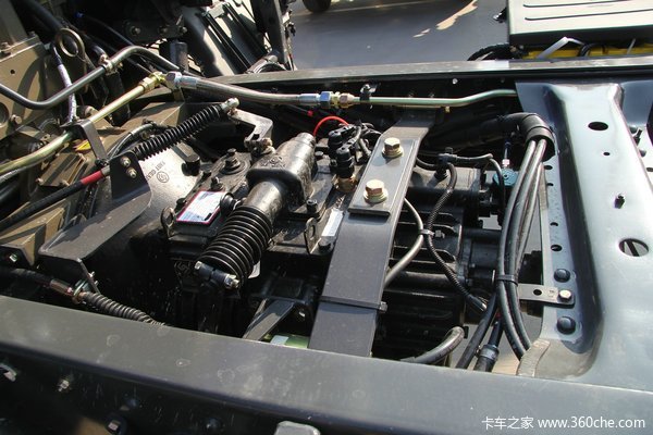 东风柳汽 乘龙中卡 160马力 4X2 厢式载货车底盘(LZ5162XXYM3AA)底盘图（20/63）