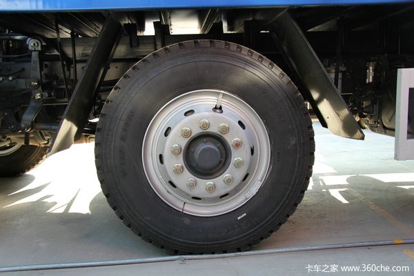 东风柳汽 乘龙中卡 220马力 6X2 厢式载货车(LZ5250XXYRCMA)底盘图（6/56）