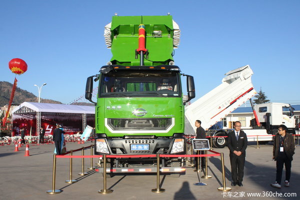 力帆时骏 格奥雷 336马力 6X4 LNG自卸车(U型斗新型渣土车)(LFJ3255G11)外观图（2/21）