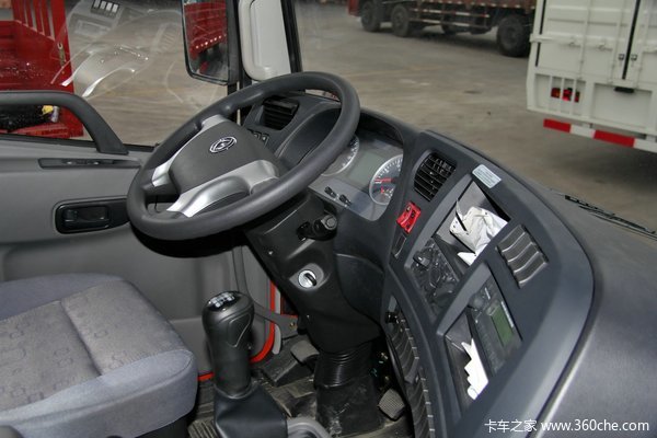 东风 天龙重卡 245马力 6X2 厢式载货车底盘(DFL5253XXYAX1B)驾驶室图（36/67）