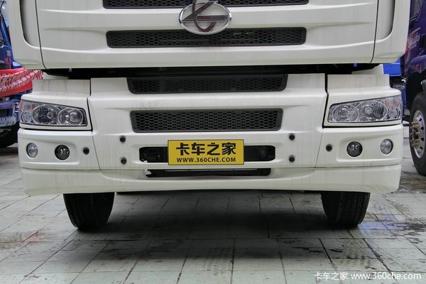 东风柳汽 霸龙重卡 245马力 6X2 排半厢式载货车(LZ5200XXYM5CA)外观图（14/51）