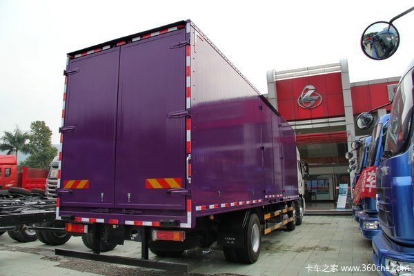 东风柳汽 霸龙重卡 245马力 6X2 排半厢式载货车(LZ5200XXYM5CA)上装图（14/21）