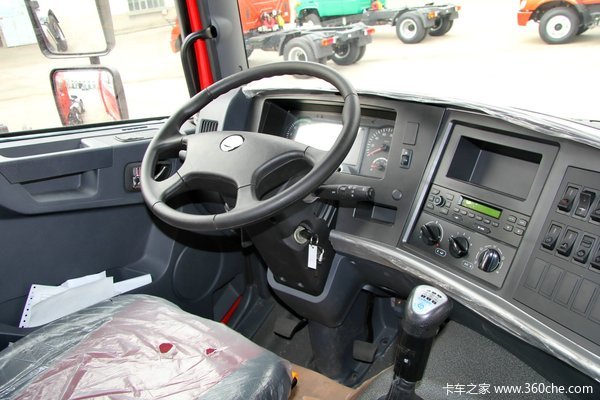 柳特 金大陆重卡 350马力 8X4 自卸车(LZT3310P31K2E4T4A93)驾驶室图（30/50）