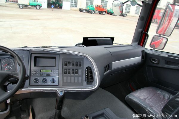 柳特 金大陆重卡 350马力 8X4 自卸车(LZT3310P31K2E4T4A93)驾驶室图（11/50）