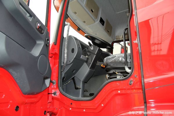柳特 金大陆重卡 350马力 6X4 自卸车(LZT3250P31K2E4T1A93)驾驶室图（2/42）
