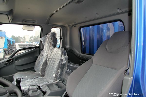 江淮 帅铃威司达W570 160马力 4X2 7.6米排半厢式载货车(核载版)驾驶室图（60/74）