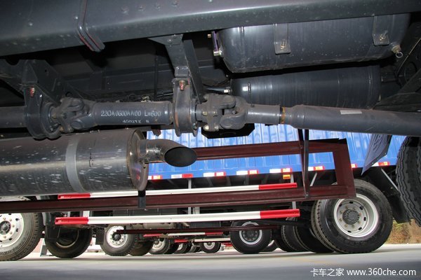 东风柳汽 乘龙中卡 170马力 4X2 仓栅载货车(LZ5120CCYRAPA)底盘图（18/39）
