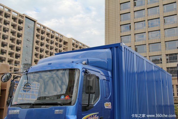 东风柳汽 乘龙中卡 140马力 4X2 厢式载货车(LZ5121XXYRAPA)外观图（17/24）