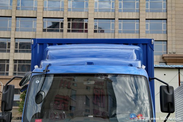 东风柳汽 乘龙中卡 140马力 4X2 厢式载货车(LZ5121XXYRAPA)外观图（7/24）