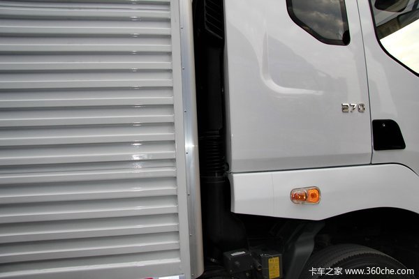 东风柳汽 霸龙重卡 270马力 6X2 排半厢式载货车(LZ5200XXYM5CA)外观图（32/42）