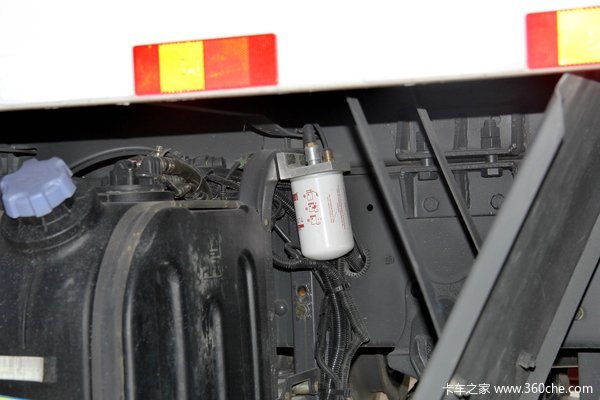 东风柳汽 霸龙重卡 270马力 6X2 排半厢式载货车(LZ5200XXYM5CA)底盘图（44/48）
