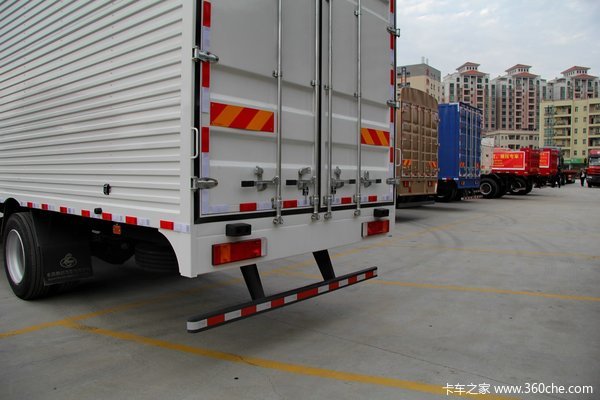 东风柳汽 霸龙重卡 270马力 6X2 排半厢式载货车(LZ5200XXYM5CA)上装图（6/19）