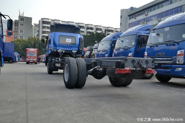 江淮 帅铃威司达W530 160马力 4X2 6.8米排半厢式载货车底盘(HFC5162XXYP70K1E1)外观图（4/42）
