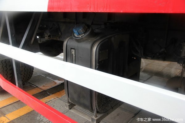 华菱 汉马重卡 160马力 4X2 单排厢式载货车(HN5160XXYC16C8M4)底盘图（38/47）