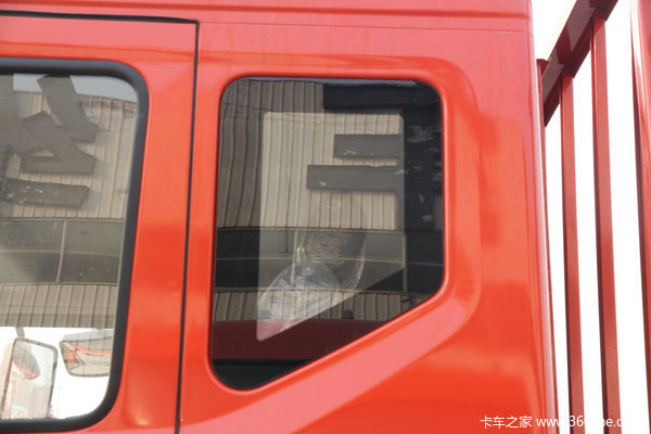 东风多利卡D9 160马力 4x2 6.8米栏板载货车(DFA1161L10D7)(东风康明斯)外观图（36/53）