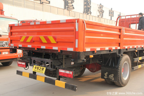 东风多利卡D9 160马力 4x2 6.8米栏板载货车(DFA1161L10D7)(东风康明斯)上装图（4/5）